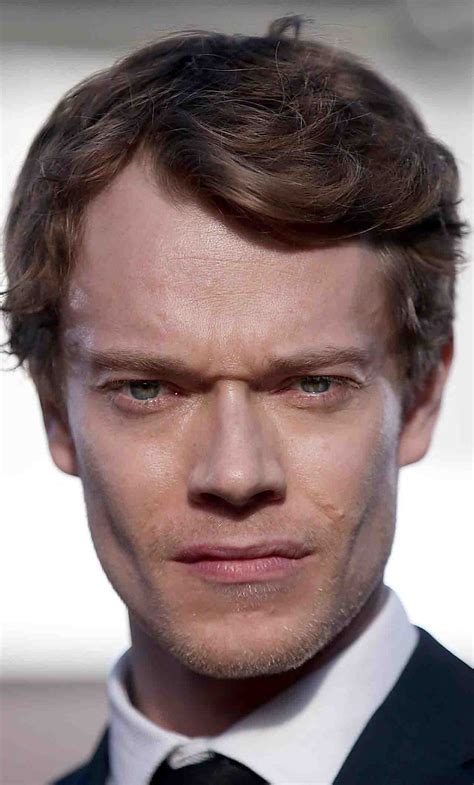 alfie allen